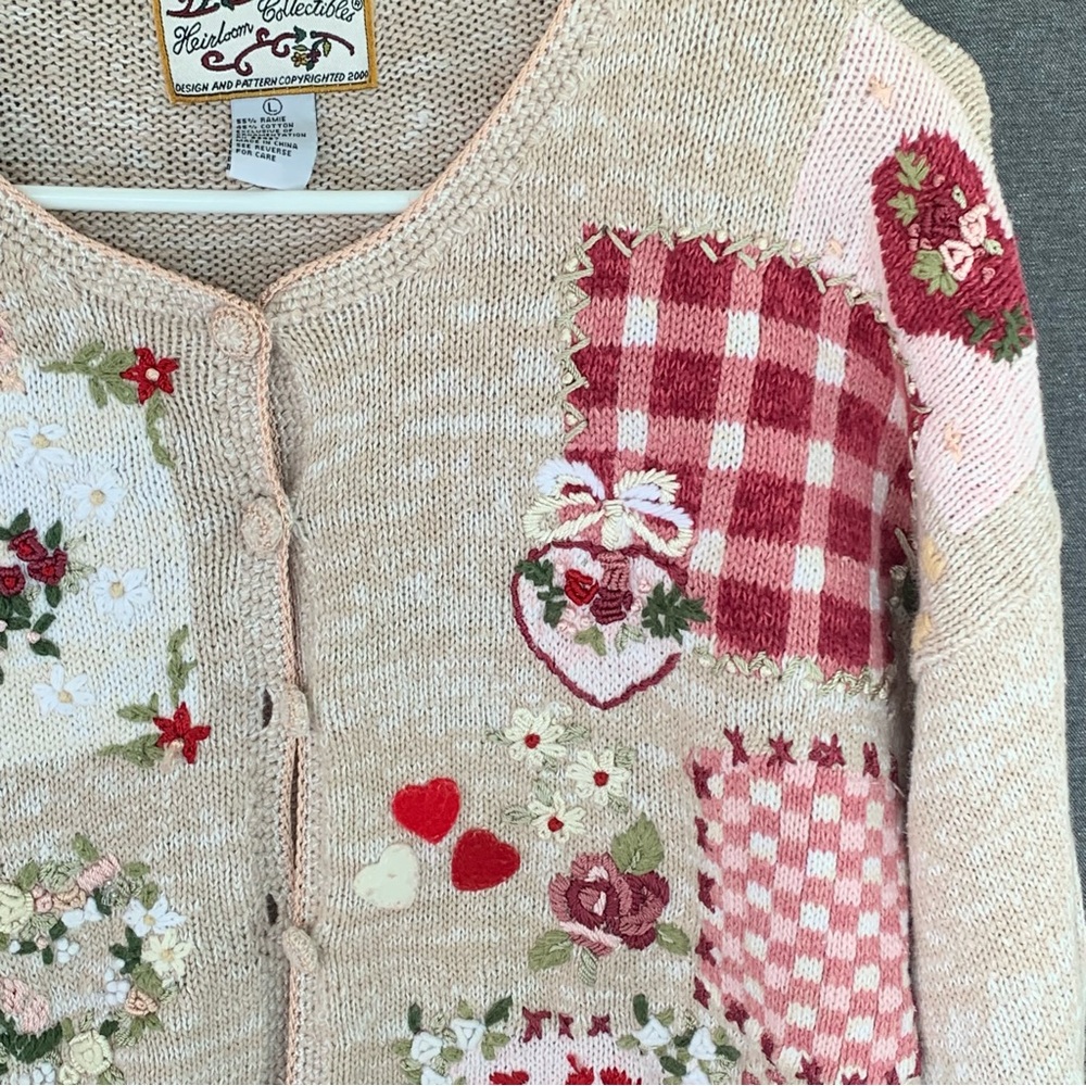 Vintage Sweater Y2K Beige Patchwork Cardigan Heirloom Collectibles Flowers Love - Picture 5 of 9